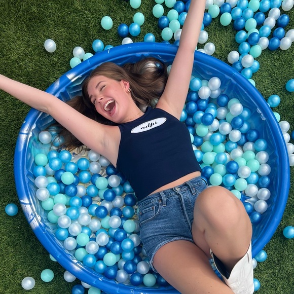 Meet your Posher, Macy - Picture 4 of 4